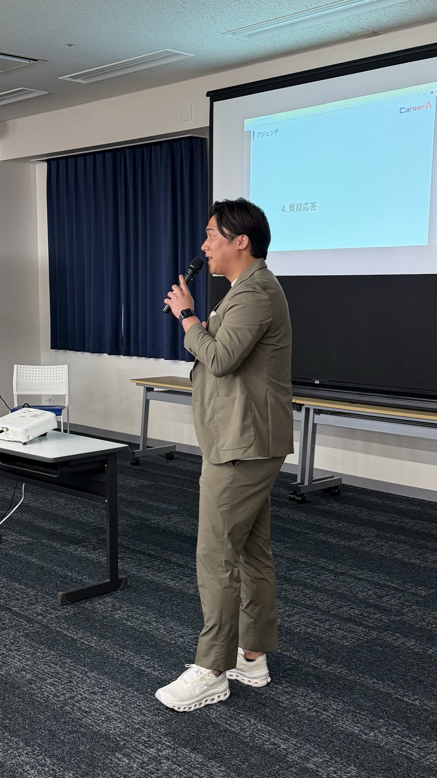質疑応答に答える代表取締役・椎名政志